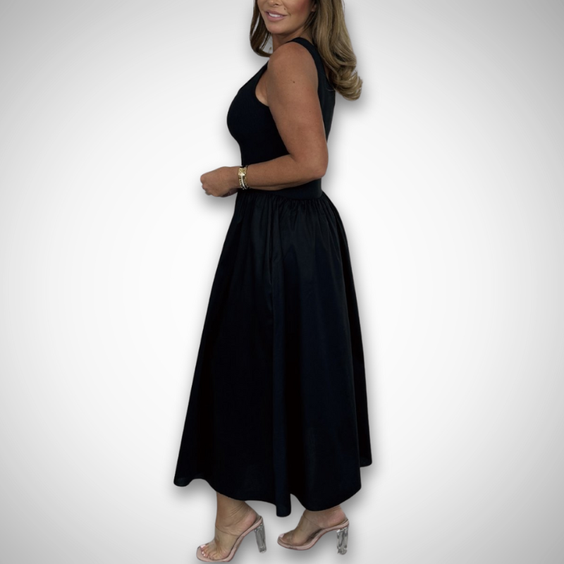 Anne™ | Elegant ensfarvet sommerkjole