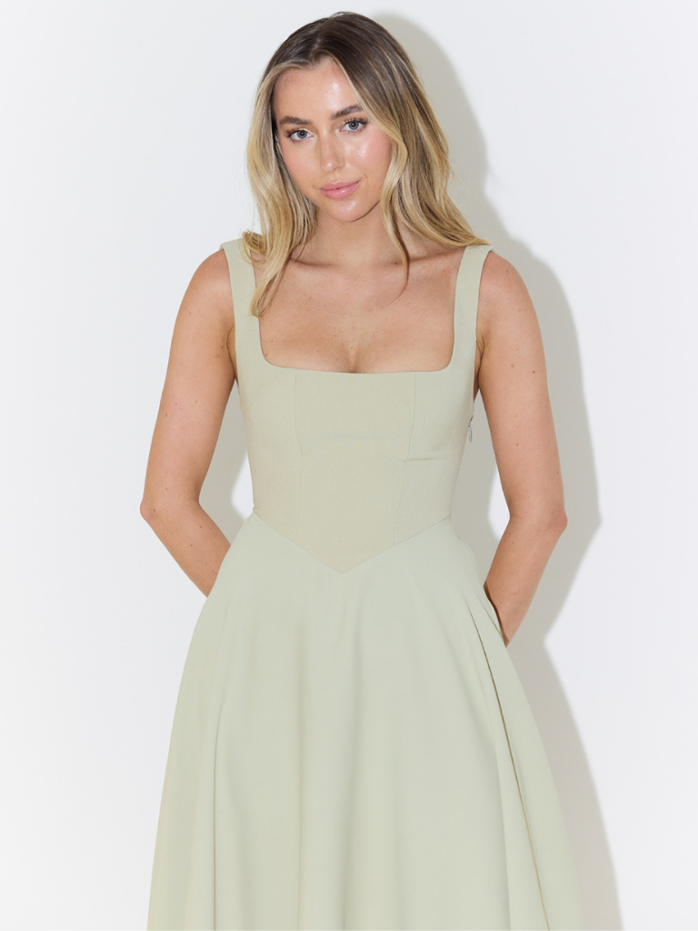 Alfrida™ | Feminin Havefestkjole
