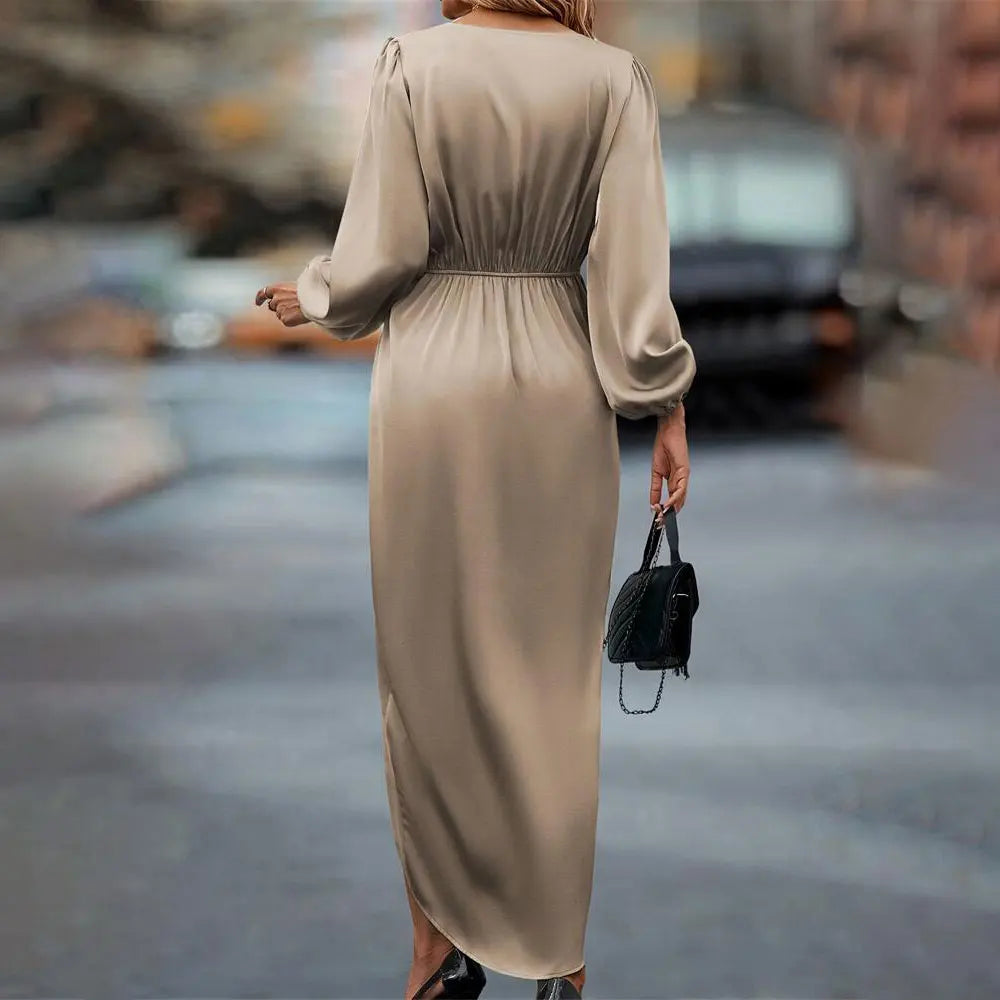 Louise™ | Elegance i Hver Bevægelse – Satin Midi Kjole med Drapering